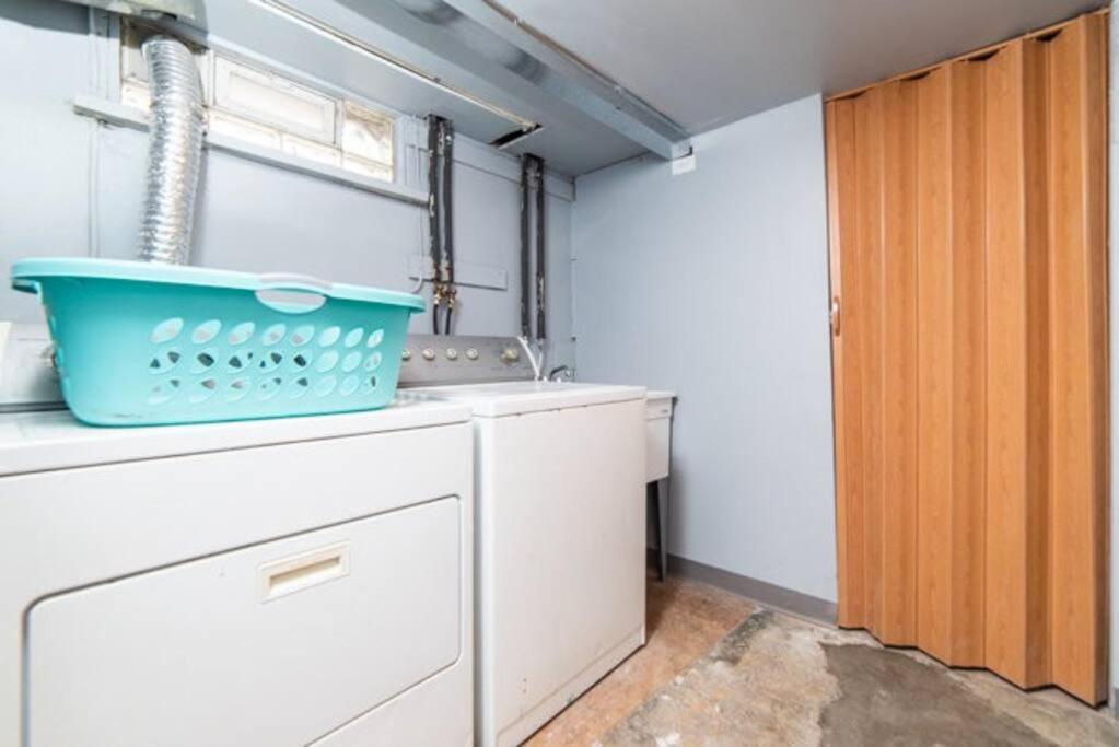 1St Floor - Free Parking - Washer & Dryer - Agh Pittsburgh Exterior photo